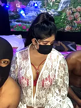 Noya – webcam model profile photo Image 16