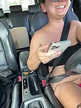 curvyfunlover – webcam model profile photo Image 13