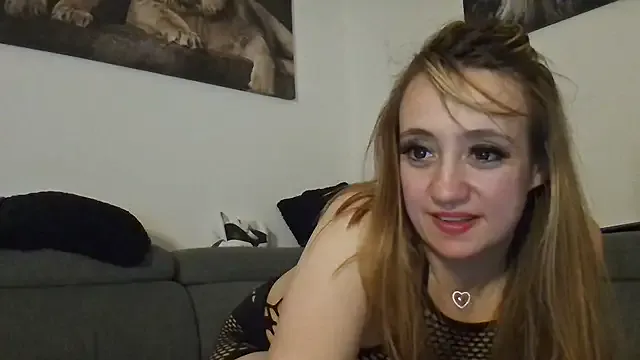 LadyKatia25 – webcam model profile photo Image 3