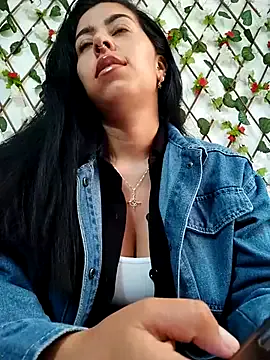 AmyBelmontt – webcam model profile photo Image 13