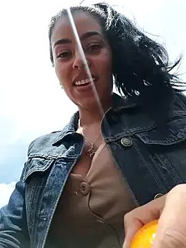 AmyBelmontt – webcam model profile photo Image 18