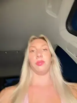 Noa_Dam – webcam model profile photo Image 11