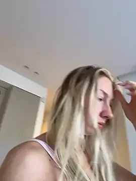 Noa_Dam – webcam model profile photo Image 17