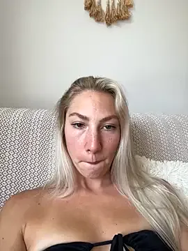 Noa_Dam – webcam model profile photo Image 3