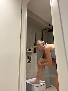 Noa_Dam – webcam model profile photo Image 4