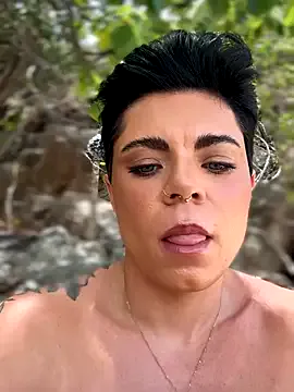 PearlQuinn – webcam model profile photo Image 11