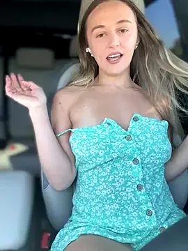 IrisWain – webcam model profile photo Image 2