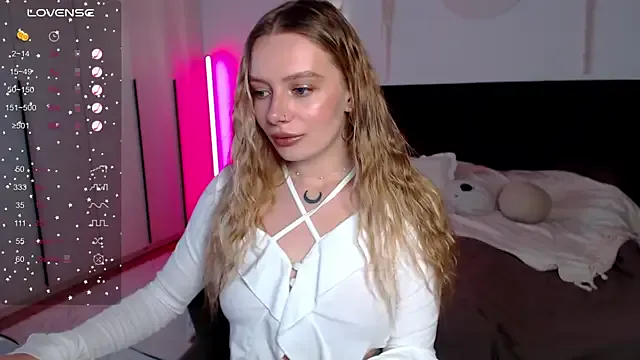 LunaticaBae – webcam model profile photo