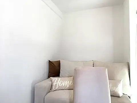 AngelinaEllen – webcam model profile photo Image 2