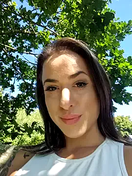 KaraNoir – webcam model profile photo Image 12