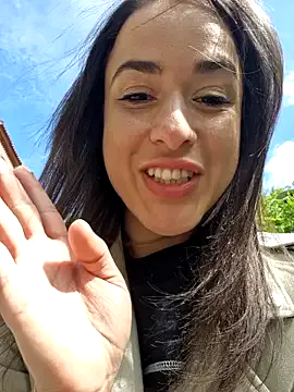 KaraNoir – webcam model profile photo Image 3