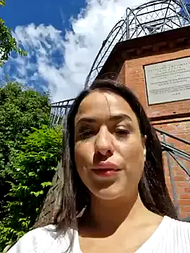 KaraNoir – webcam model profile photo Image 6