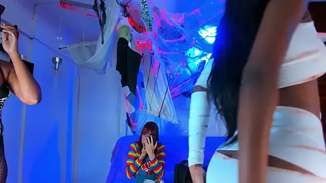 SweetSavage18 – webcam model profile photo Image 6