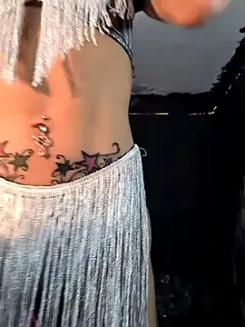 AuryPineda – webcam model profile photo Image 4