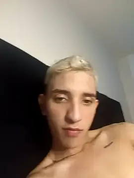 CassieGil – webcam model profile photo Image 8