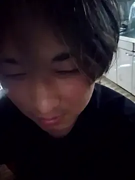 Benson18y – webcam model profile photo Image 4