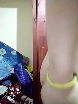 AmyBelmontt – webcam model profile photo Image 9