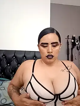 SkyLumen – webcam model profile photo Image 9