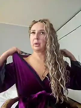 SofieLee – webcam model profile photo Image 8