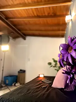 Lucky_Flora – webcam model profile photo Image 6