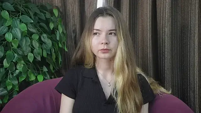 SkyLumen – webcam model profile photo Image 2