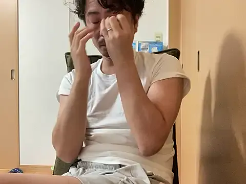 itsme_LEON – webcam model profile photo Image 16