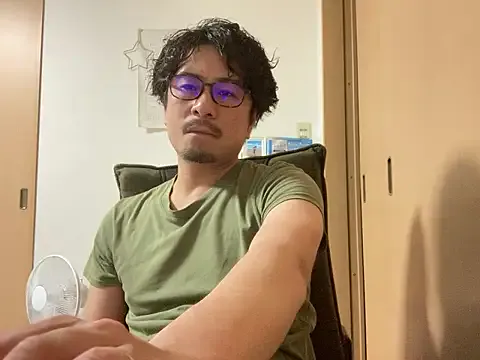 itsme_LEON – webcam model profile photo Image 17