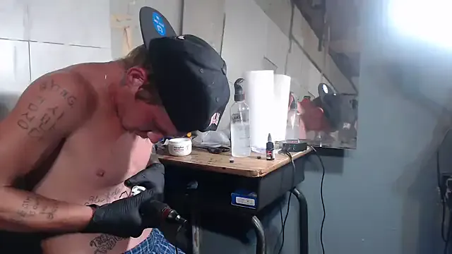 coreyniles96 – webcam model profile photo Image 8