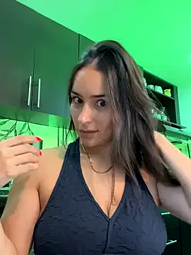 LiaSummerr – webcam model profile photo Image 15