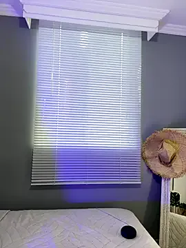 LiaSummerr – webcam model profile photo Image 6