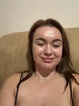 AbrilSilva – webcam model profile photo Image 7