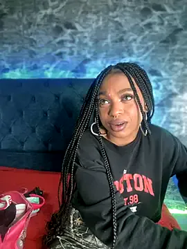 AmyBelmontt – webcam model profile photo Image 7