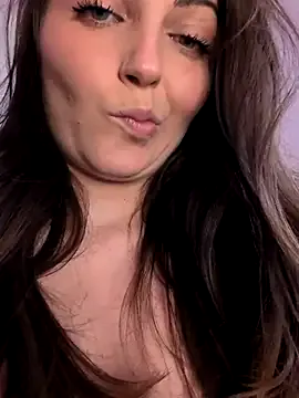 MartinaWolf – webcam model profile photo Image 6