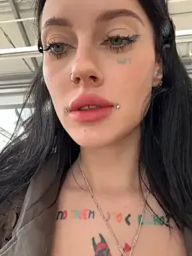 NatallieLynn – webcam model profile photo Image 11