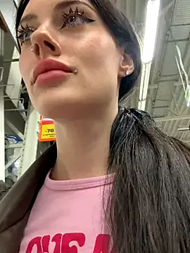 NatallieLynn – webcam model profile photo Image 13