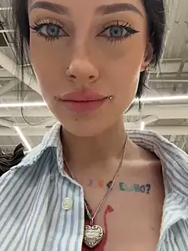 NatallieLynn – webcam model profile photo Image 19