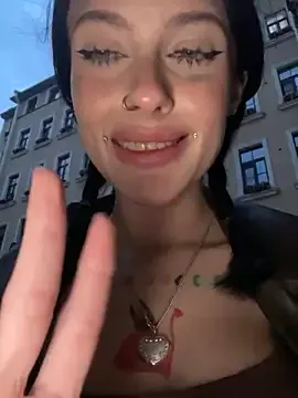 NatallieLynn – webcam model profile photo Image 7