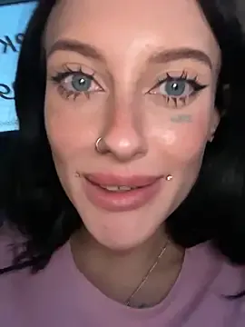 NatallieLynn – webcam model profile photo Image 9