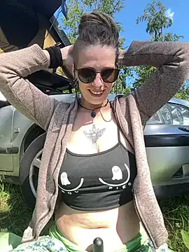 SophieBlaake – webcam model profile photo Image 12