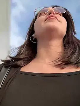 GreciaMorgan – webcam model profile photo Image 2