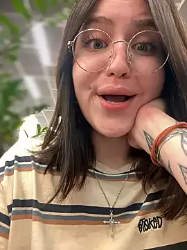 GreciaMorgan – webcam model profile photo Image 3