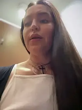 GreciaMorgan – webcam model profile photo Image 6