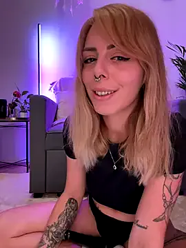 NatallieLynn – webcam model profile photo Image 8