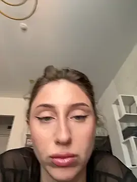 AmyBelmontt – webcam model profile photo Image 18