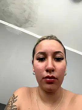 PaulinaSwift – webcam model profile photo Image 18