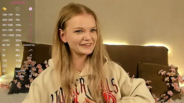 SkyLumen – webcam model profile photo Image 12