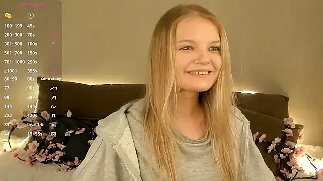 SkyLumen – webcam model profile photo Image 13