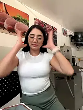 CassieGil – webcam model profile photo Image 5