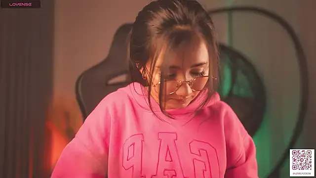 CassieGil – webcam model profile photo Image 8