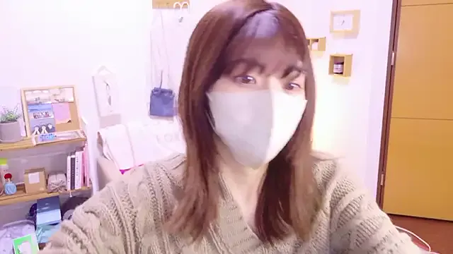 Charly_ – webcam model profile photo Image 18